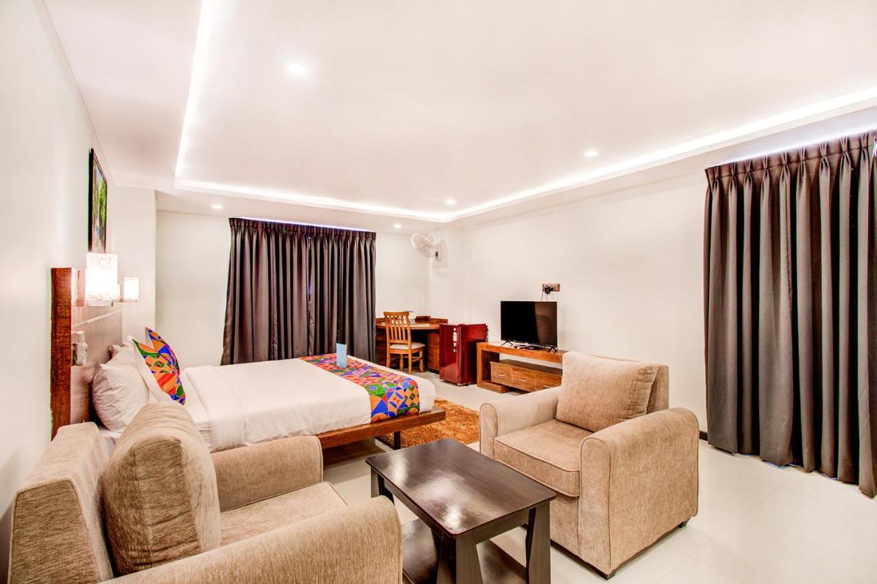 Fabhotel The Royal Suites - Nr Gopalan Innovation Mall Бангалор Екстериор снимка